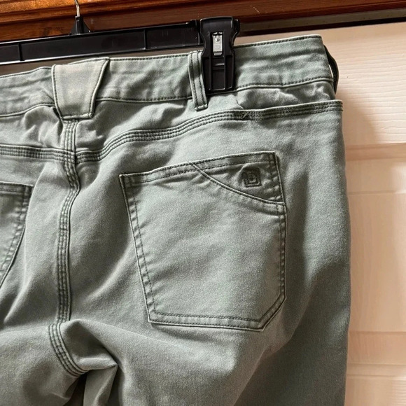 5.11 Tactical Women's Pants in Olive Green - Picture 4 of 16